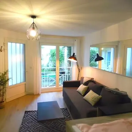 Chez Leo & Julie Apartment *